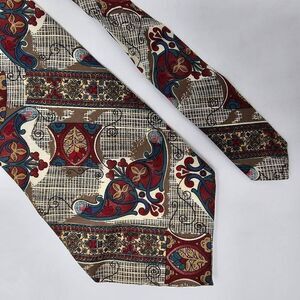 DIAMOND SILKS HAND MADE SILK TIE RED GREEN NEUTRAL COUNTRY THEME 4" X 59"